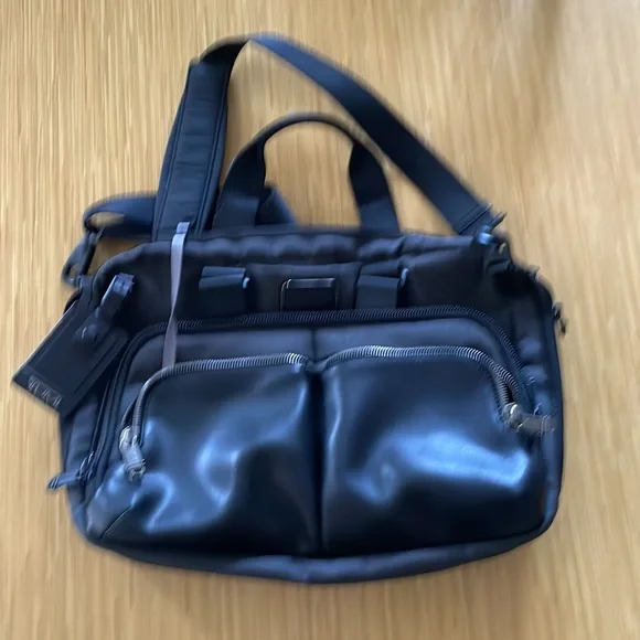TUMI Like new, barely used.